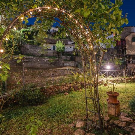לינה וארוחת בוקר ביאסה La Casa Delle Pietre Parlanti - Casa In Pietra Ai Piedi Del Parco Delle 5 Terre מראה חיצוני תמונה