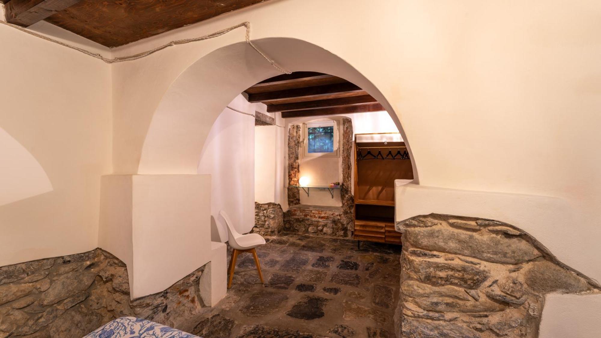 לינה וארוחת בוקר ביאסה La Casa Delle Pietre Parlanti - Casa In Pietra Ai Piedi Del Parco Delle 5 Terre מראה חיצוני תמונה